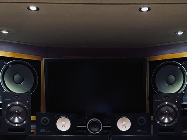 Studio Monitor